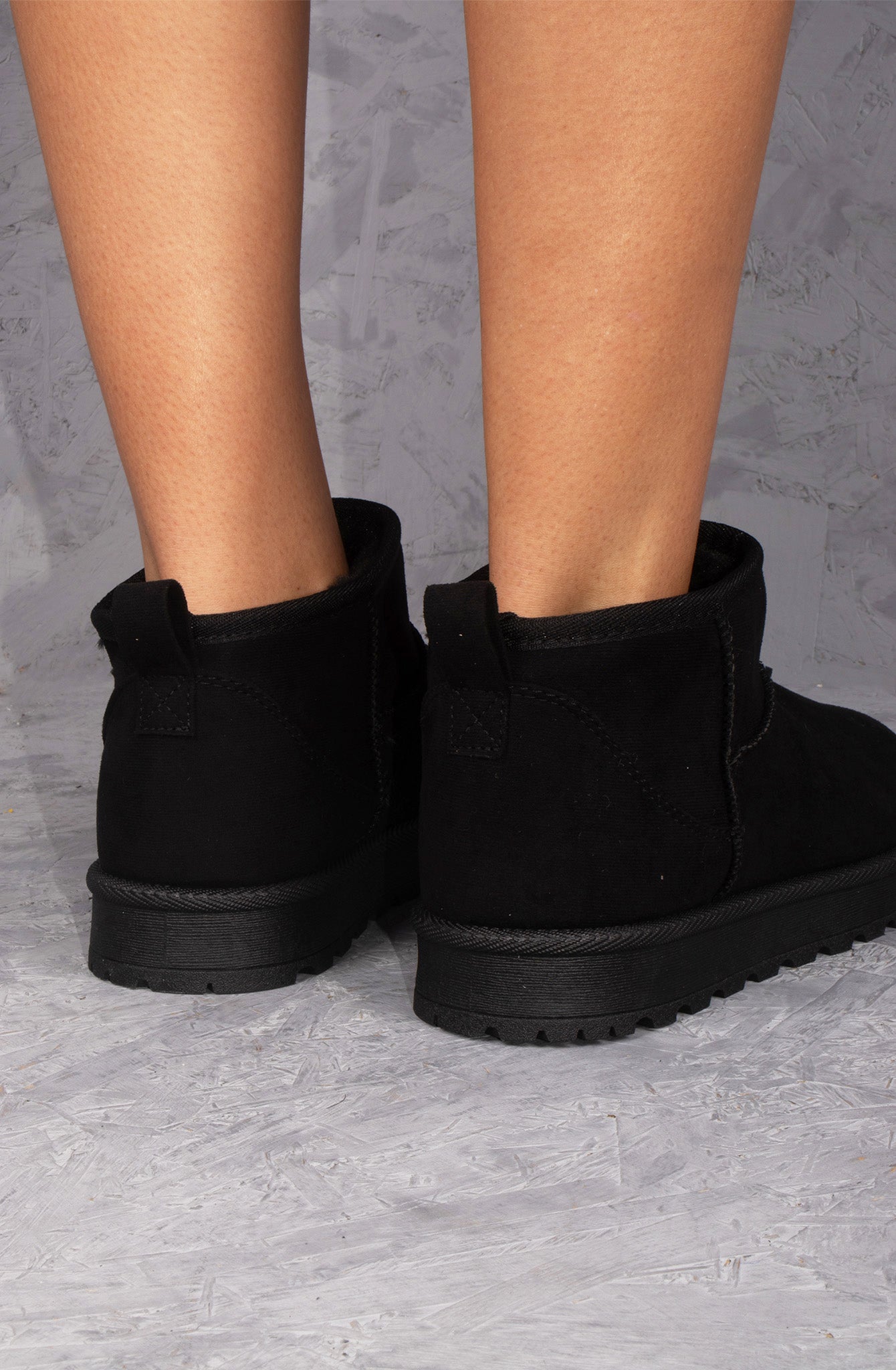 Ultra Mini Ankle Length Faux Fur Lining Boots In Black Faux Suede