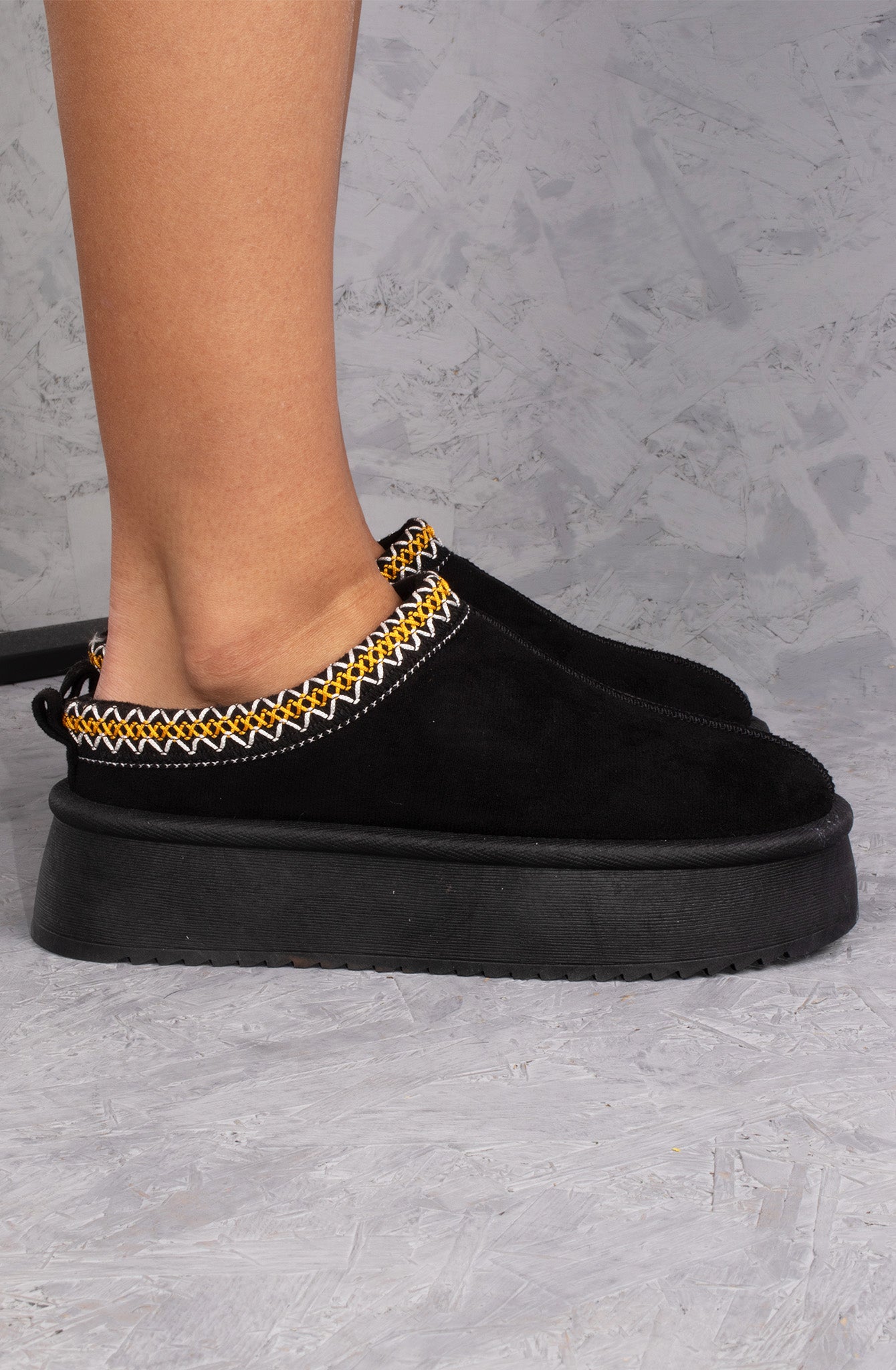 Vanilla Suede Embroidered Chunky Platform Slippers Shoes - Black