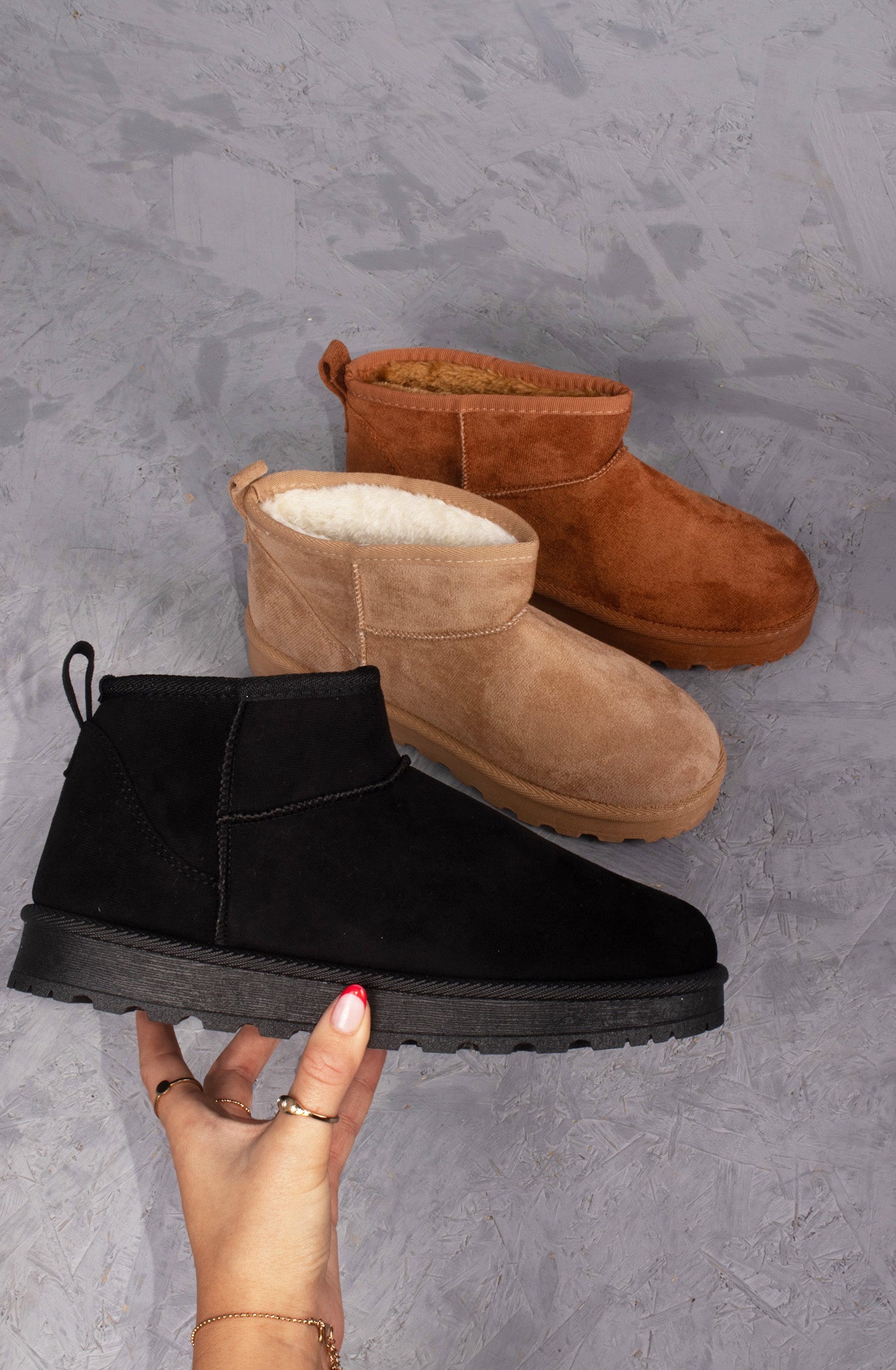 Ultra Mini Ankle Length Faux Fur Lining Boots In Black Faux Suede